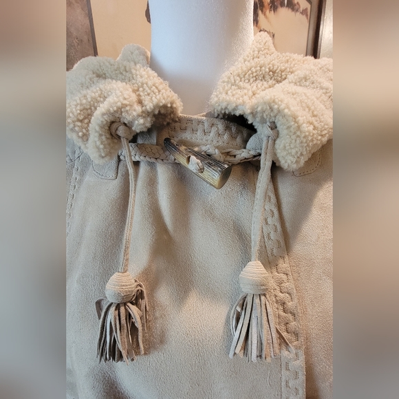 Faux Suede and Sherpa Vest with Hood - Picture 3 of 12